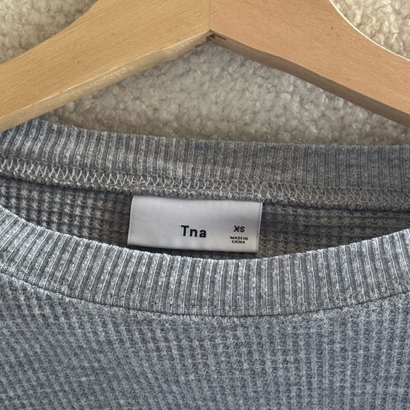 TNA Gray Ribbed Sweatshirt - Picture 2 of 2